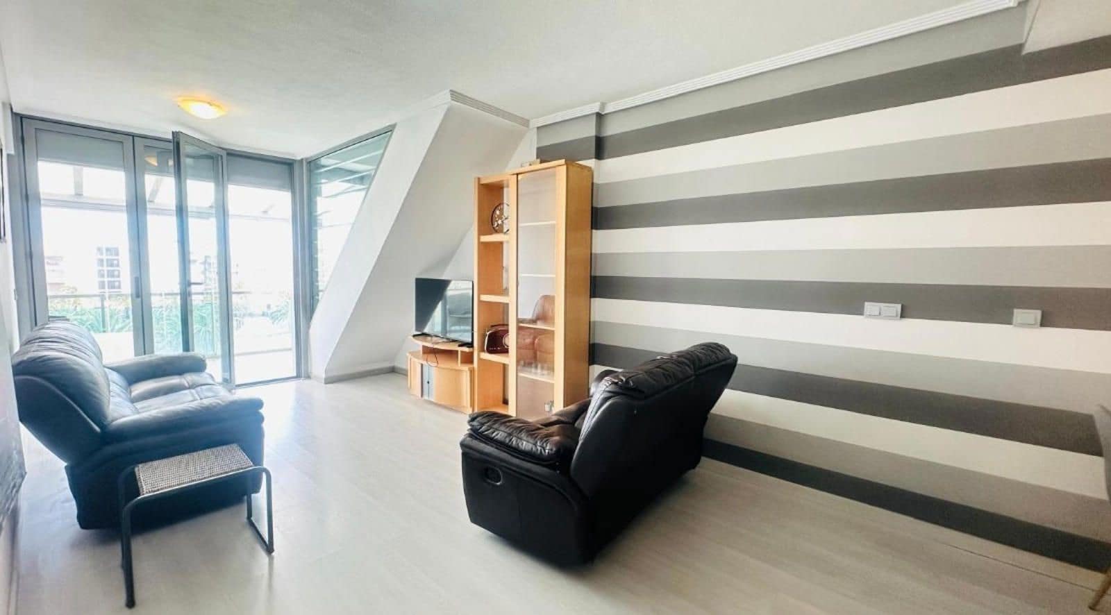 2 chambre Penthouse à vendre à Torrevieja avec piscine - 244 950 € (Ref: 9237663)