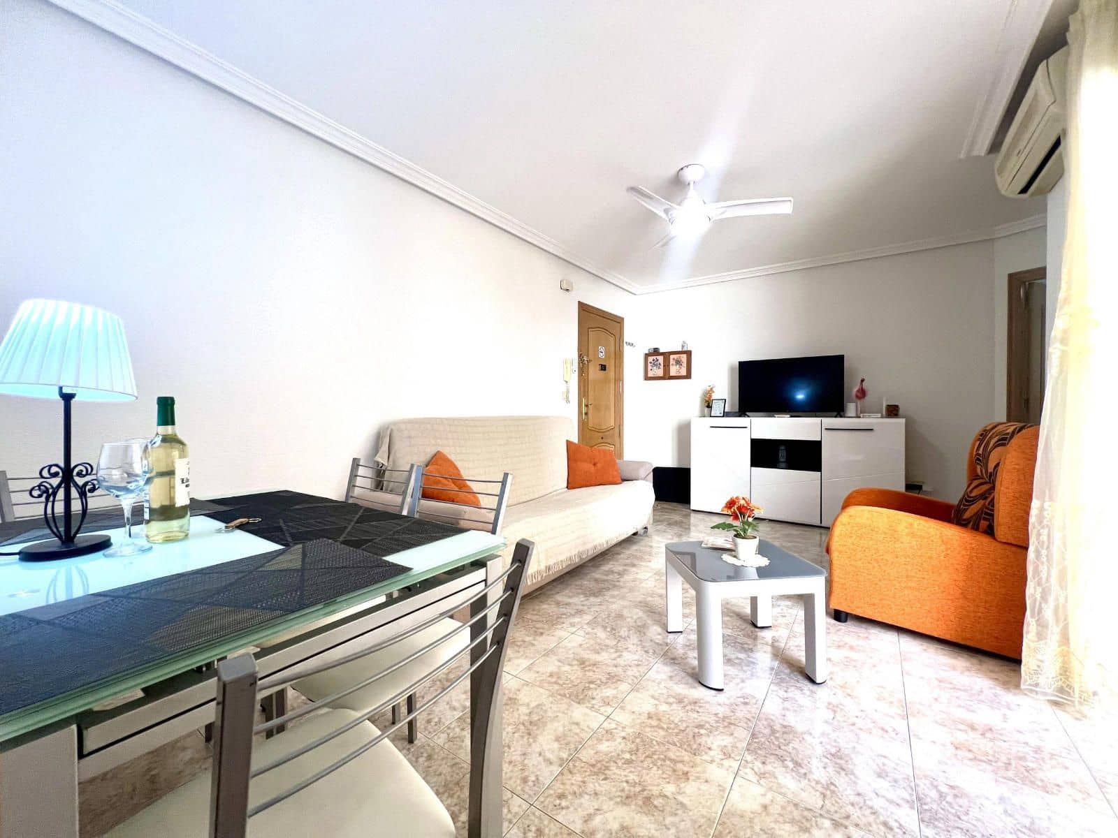 1 soveværelse Lejlighed til salg i Torrevieja med swimmingpool - € 109.990 (Ref: 9237665)