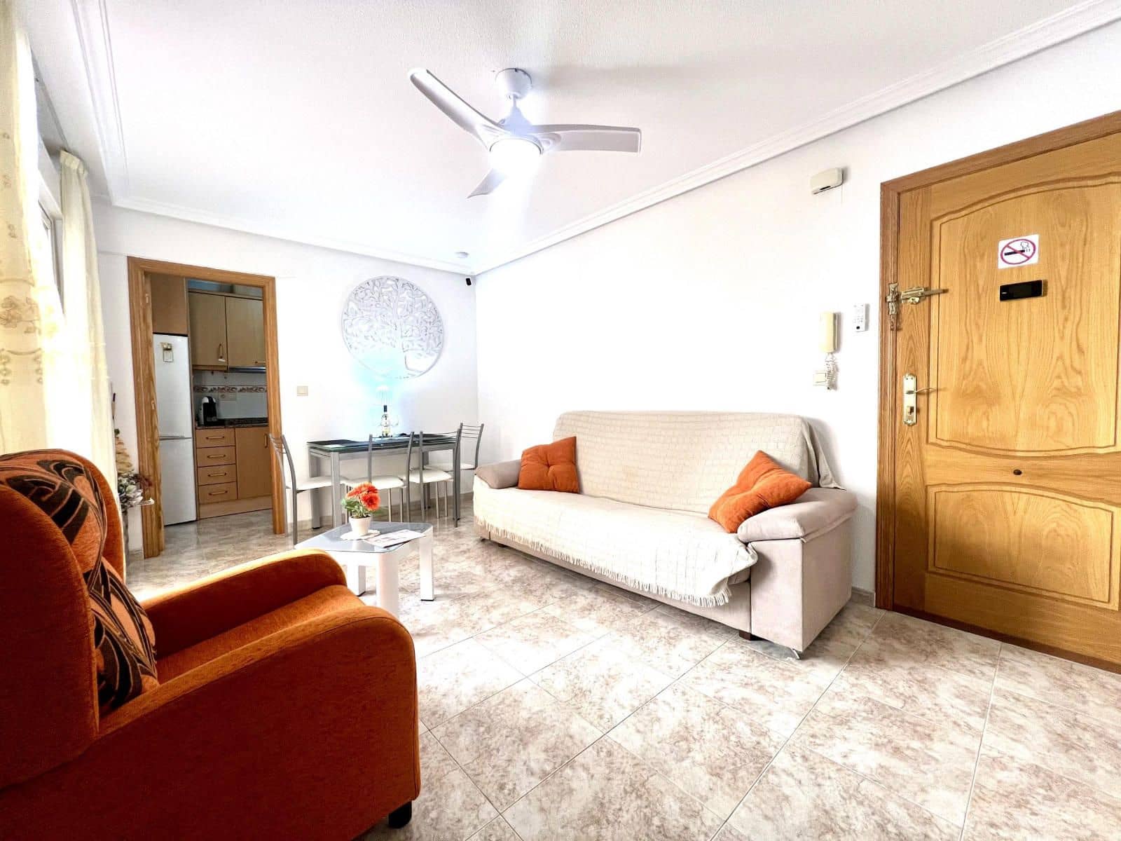 1 soveværelse Lejlighed til salg i Torrevieja med swimmingpool - € 109.990 (Ref: 9237665)