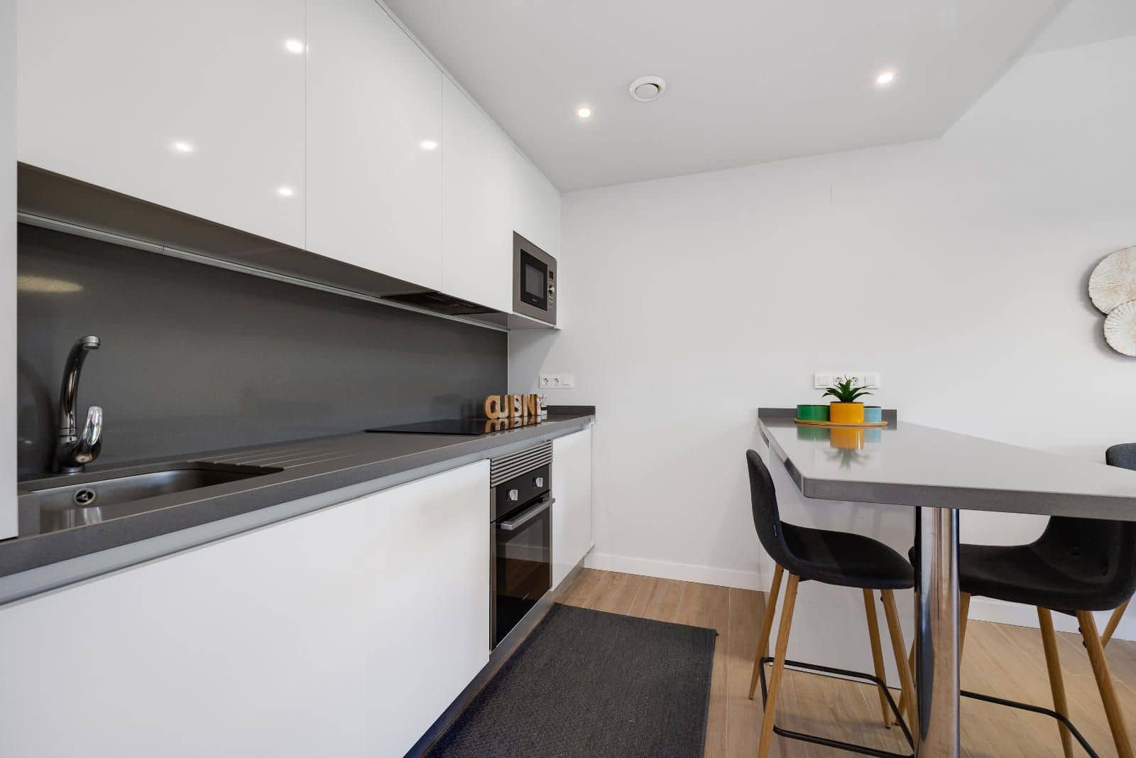 2 bedroom Flat for sale in Filipinas with pool garage - € 265,000 (Ref: 9237679)