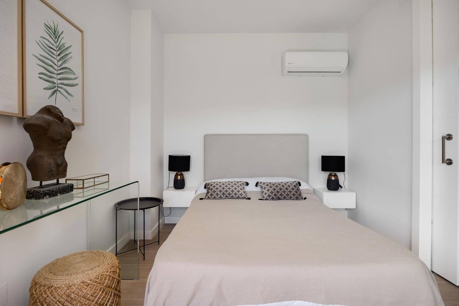 2 bedroom Flat for sale in Filipinas with pool garage - € 265,000 (Ref: 9237679)