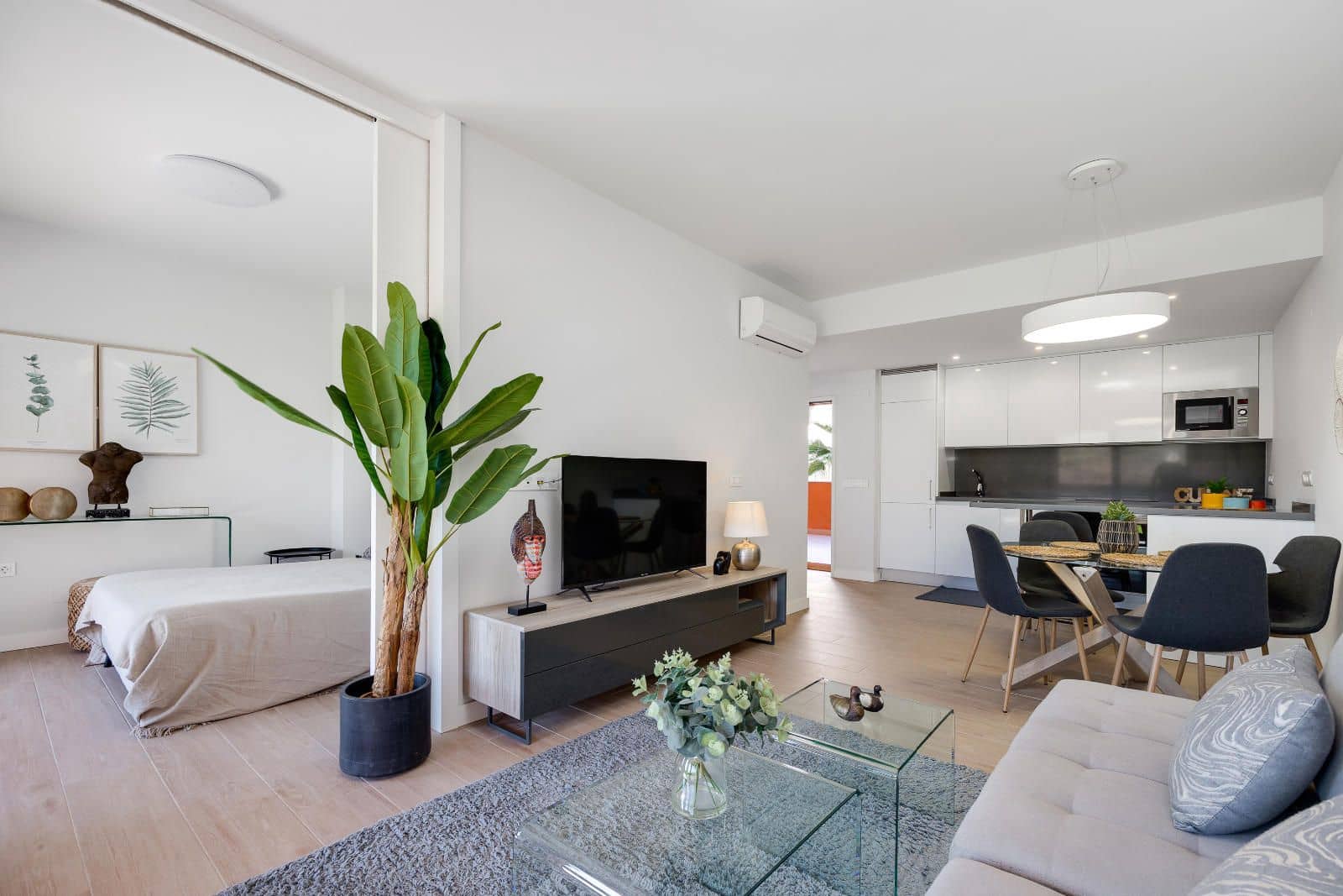 2 bedroom Flat for sale in Filipinas with pool garage - € 265,000 (Ref: 9237679)