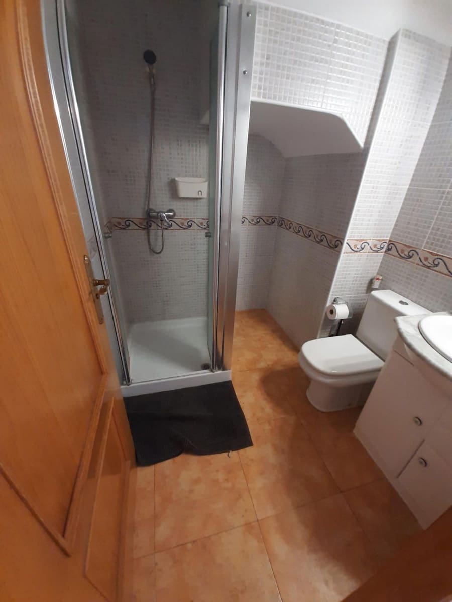 Piso de 4 habitaciones en Torrevieja en venta con piscina garaje - 349.000 € (Ref: 9237682)