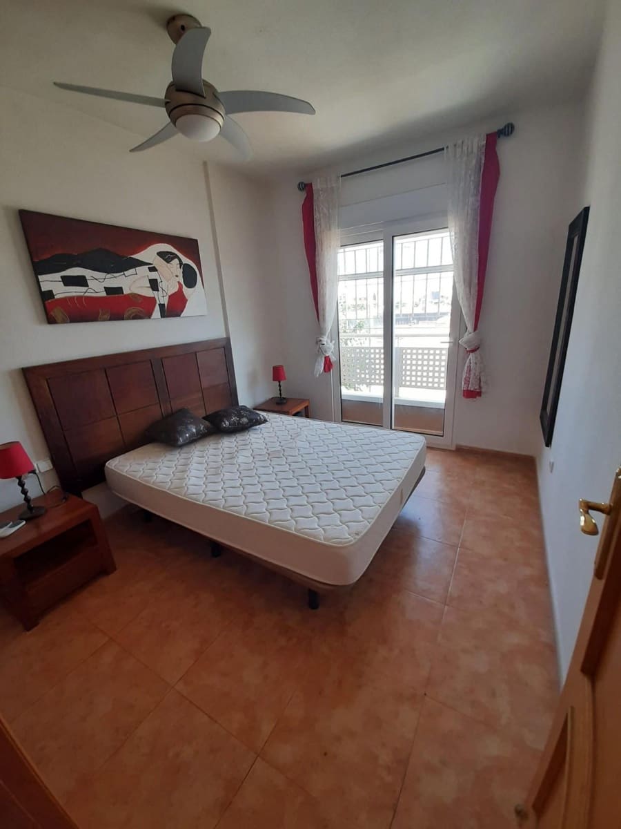 Piso de 4 habitaciones en Torrevieja en venta con piscina garaje - 349.000 € (Ref: 9237682)