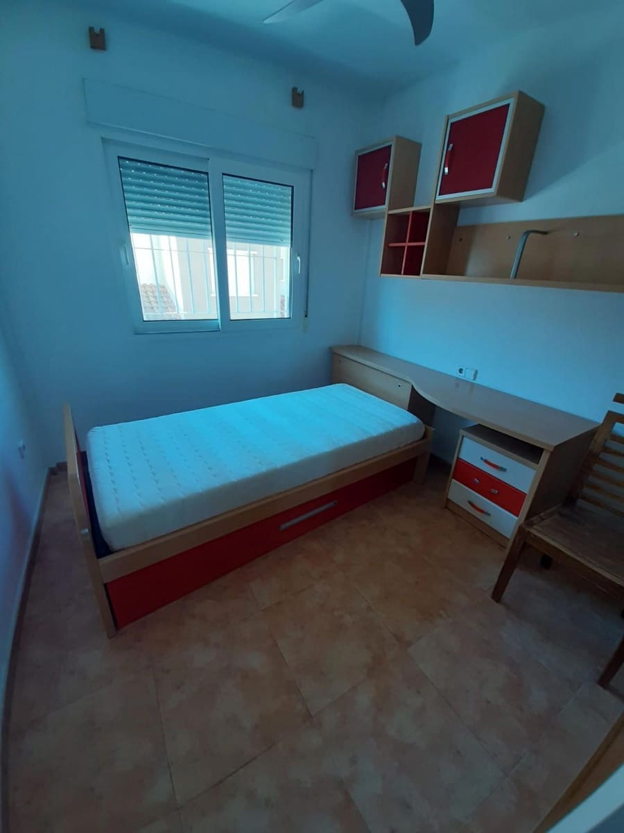 Piso de 4 habitaciones en Torrevieja en venta con piscina garaje - 349.000 € (Ref: 9237682)