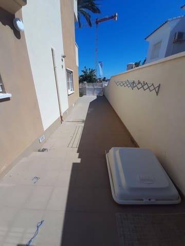 Piso de 4 habitaciones en Torrevieja en venta con piscina garaje - 349.000 € (Ref: 9237682)