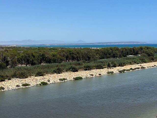 2 soverom Penthouse til salgs i Puerto Deportivo, Guardamar del Segura med garasje - € 225 000 (Ref: 9237683)