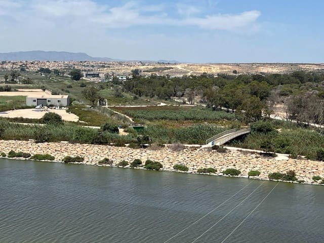 2 soverom Penthouse til salgs i Puerto Deportivo, Guardamar del Segura med garasje - € 225 000 (Ref: 9237683)