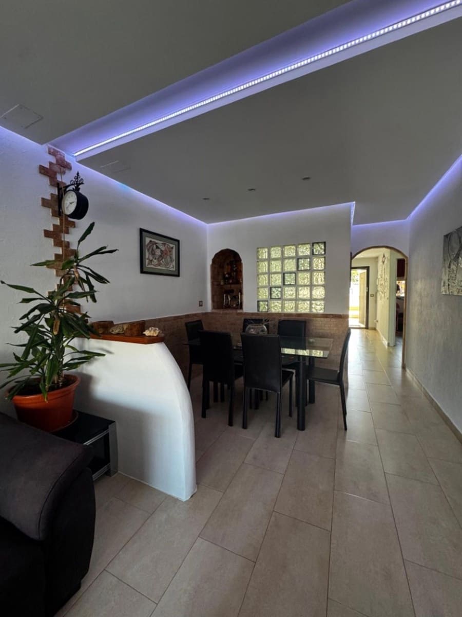 2 bedroom Flat for sale in Los Cuarteros with pool garage - € 169,900 (Ref: 9238765)