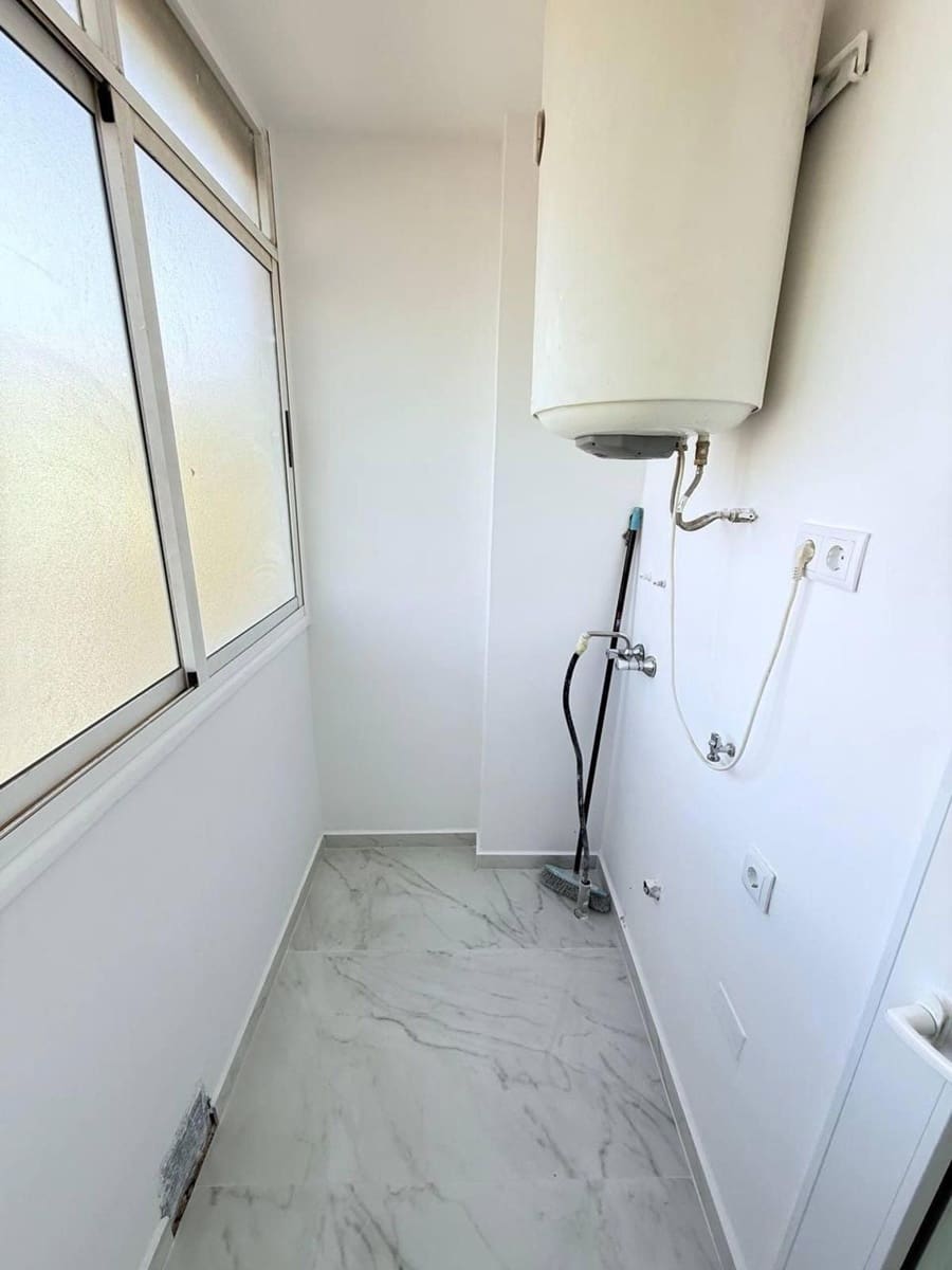 2 sovrum Lägenhet till salu i Torrevieja med pool - 169 900 € (Ref: 9238892)