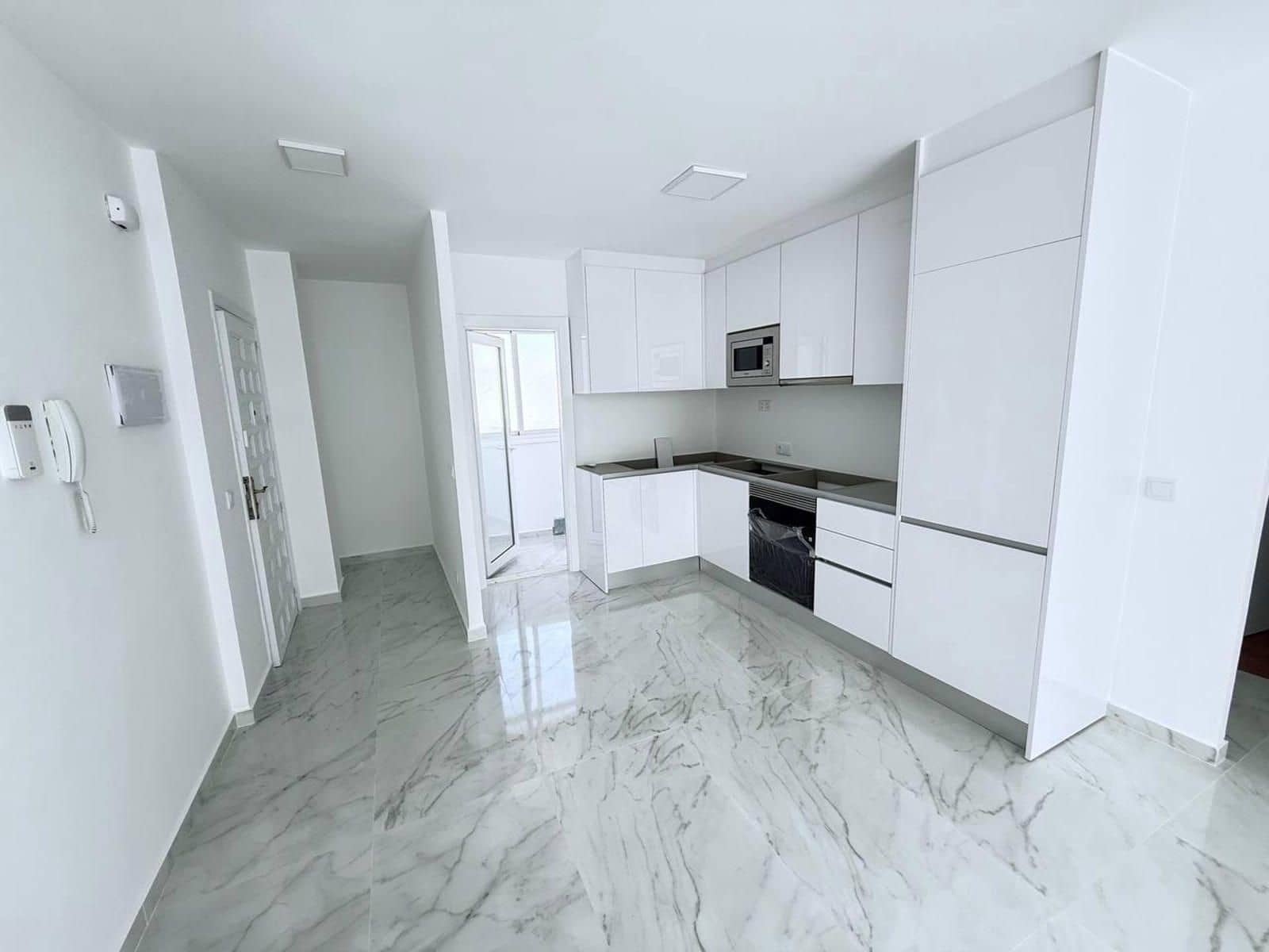 2 sovrum Lägenhet till salu i Torrevieja med pool - 169 900 € (Ref: 9238892)