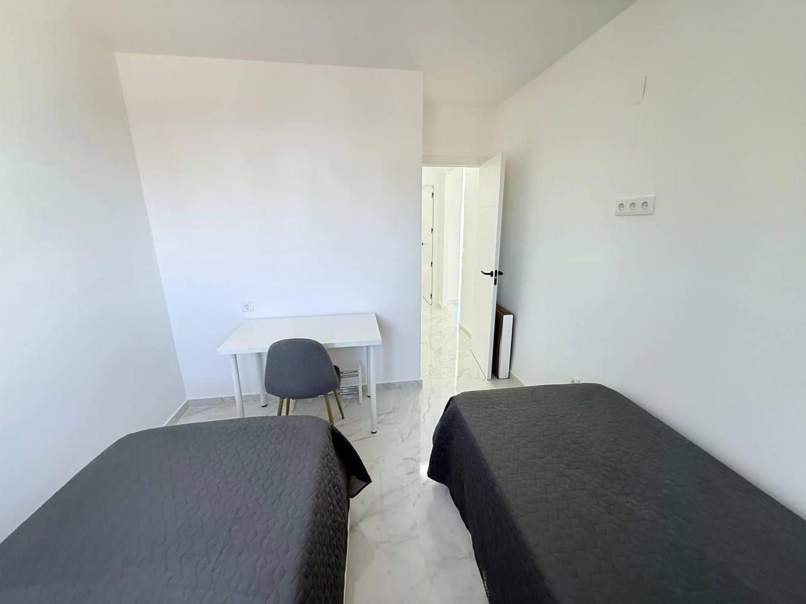 2 sovrum Lägenhet till salu i Torrevieja med pool - 169 900 € (Ref: 9238892)