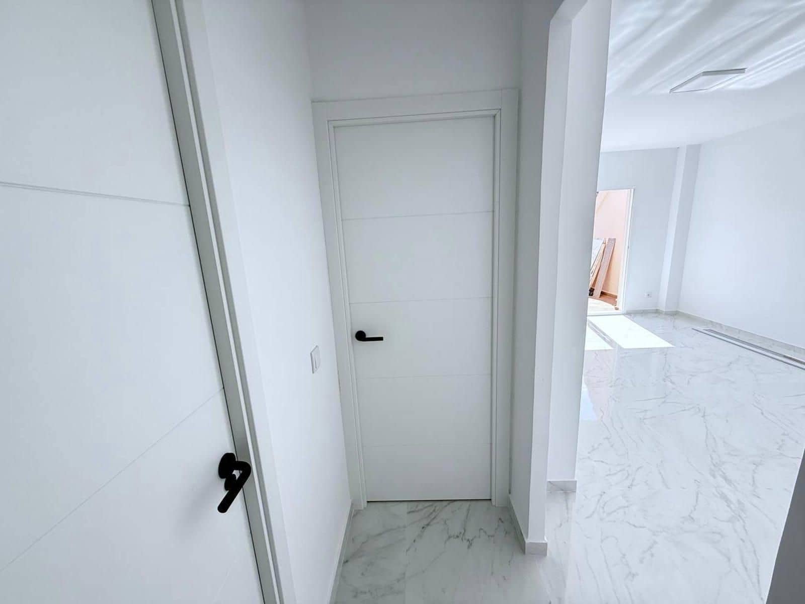 2 sovrum Lägenhet till salu i Torrevieja med pool - 169 900 € (Ref: 9238892)