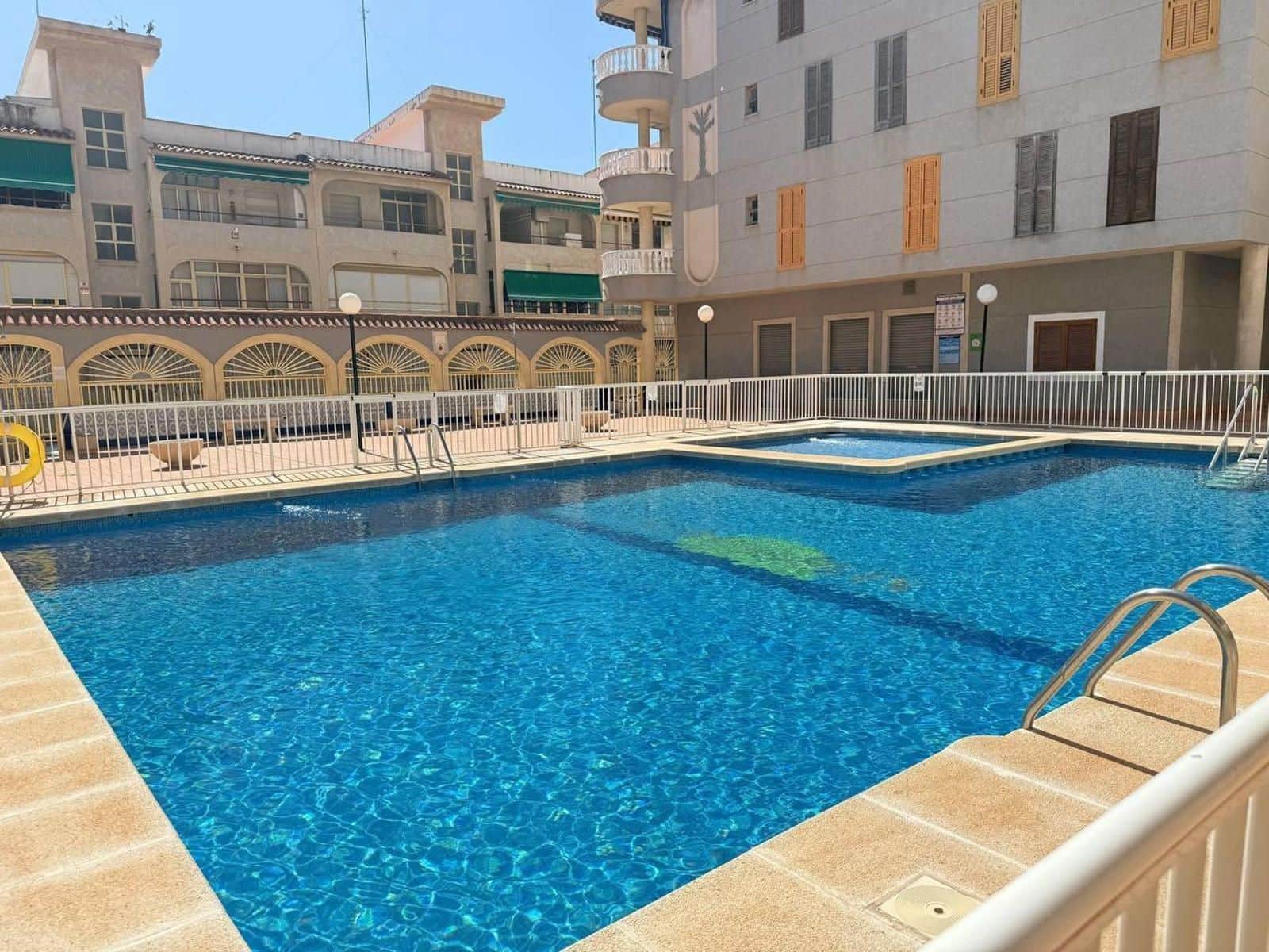 2 sovrum Lägenhet till salu i Torrevieja med pool - 169 900 € (Ref: 9238892)