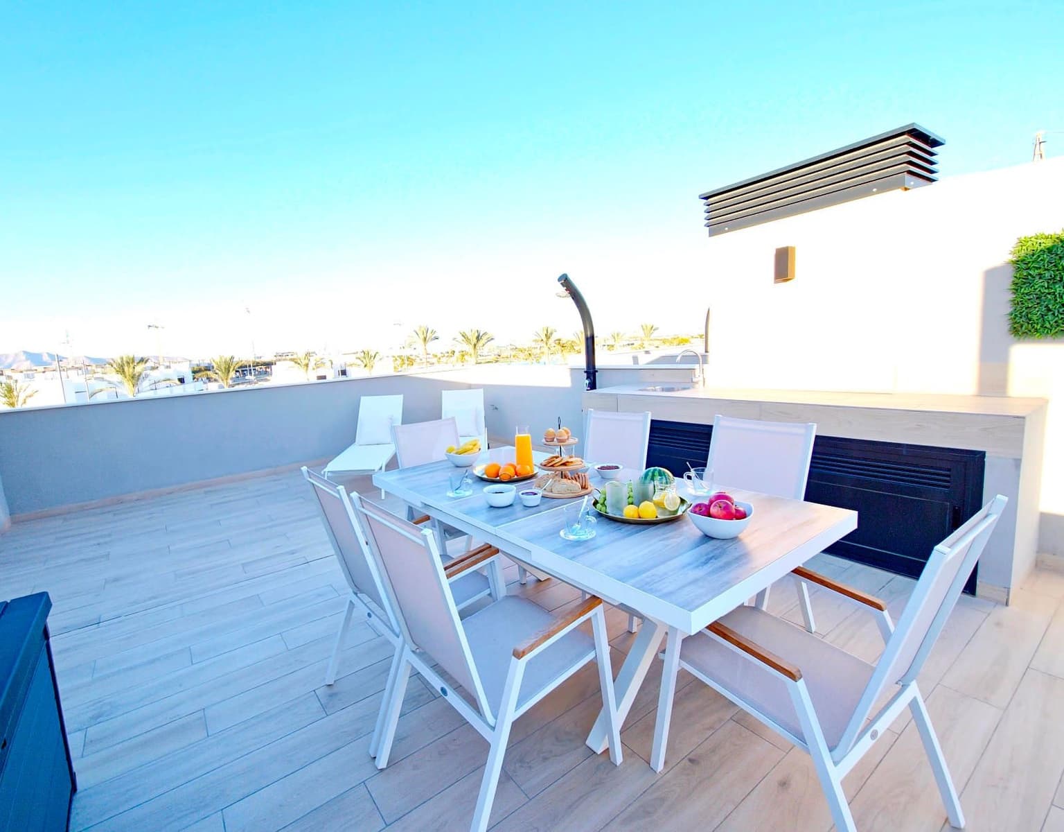 2 makuuhuone Kattohuoneisto myytävänä paikassa Los Alcazares mukana uima-altaan 
autotalli - 354 000 € (Ref: 9239403)