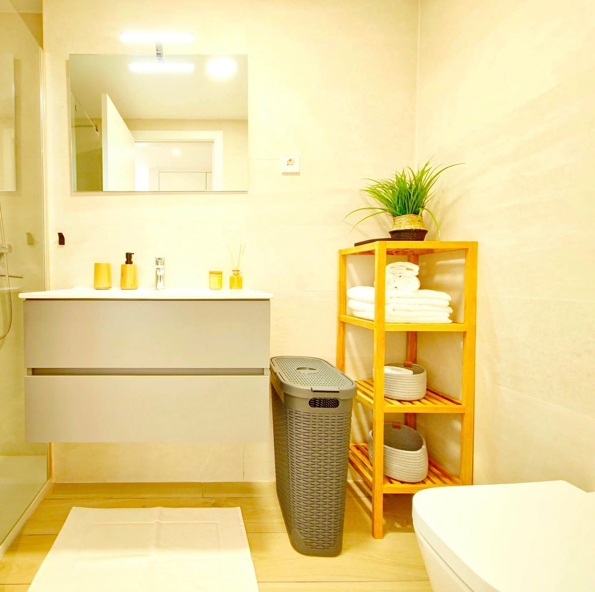 2 makuuhuone Kattohuoneisto myytävänä paikassa Los Alcazares mukana uima-altaan 
autotalli - 354 000 € (Ref: 9239403)