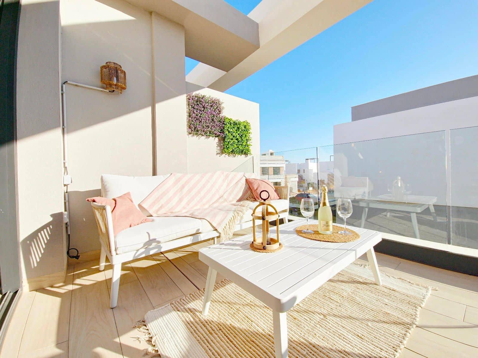 2 makuuhuone Kattohuoneisto myytävänä paikassa Los Alcazares mukana uima-altaan 
autotalli - 354 000 € (Ref: 9239403)