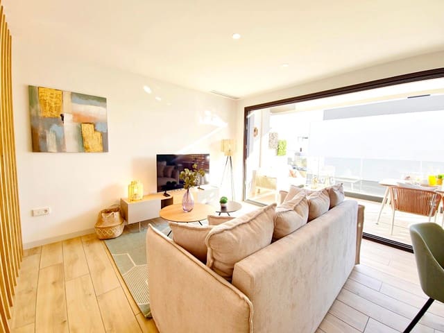 2 makuuhuone Kattohuoneisto myytävänä paikassa Centro, Los Alcázares mukana uima-altaan 
autotalli - 354 000 € (Ref: 9239403)