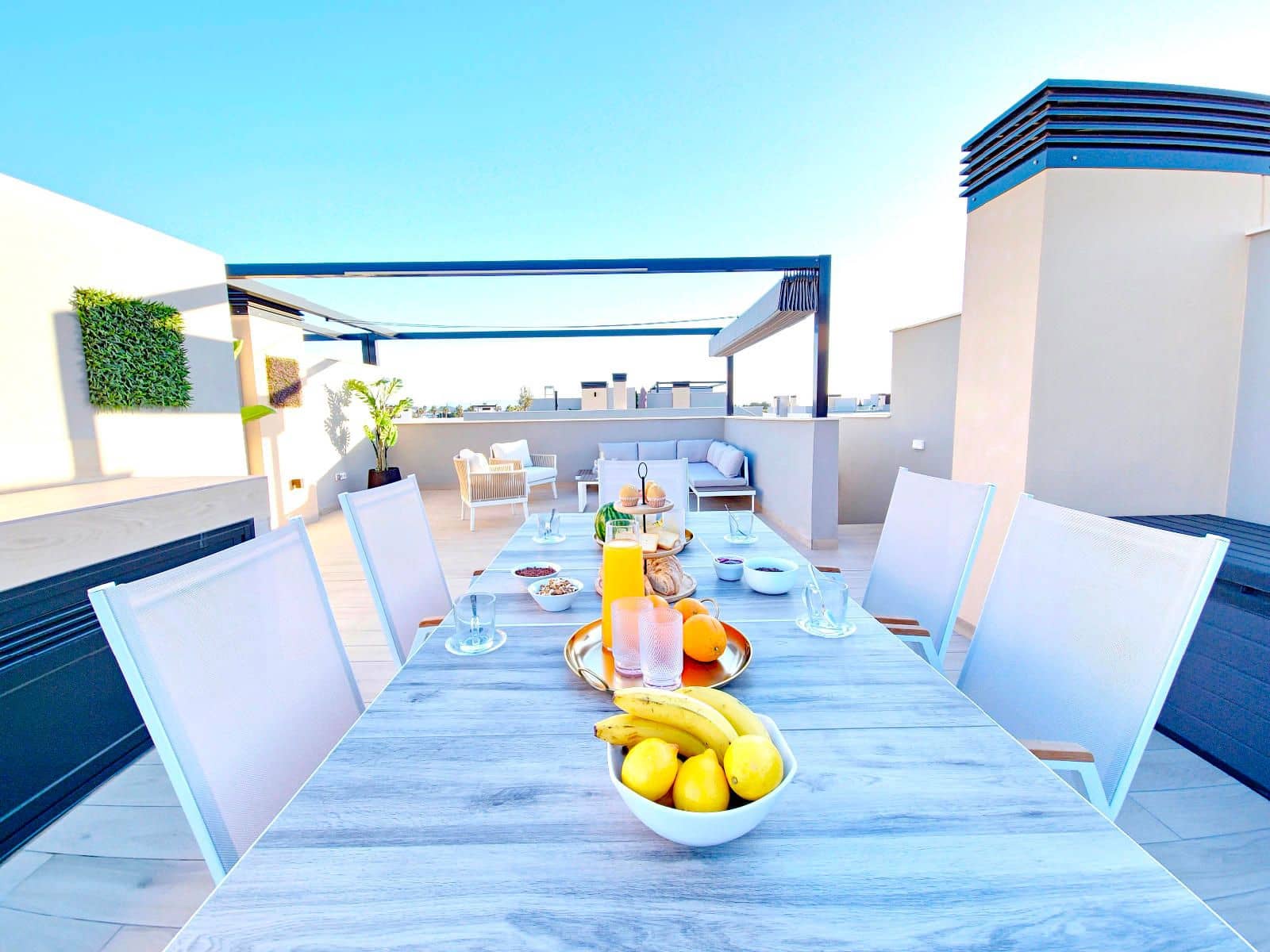 2 makuuhuone Kattohuoneisto myytävänä paikassa Los Alcazares mukana uima-altaan 
autotalli - 354 000 € (Ref: 9239403)