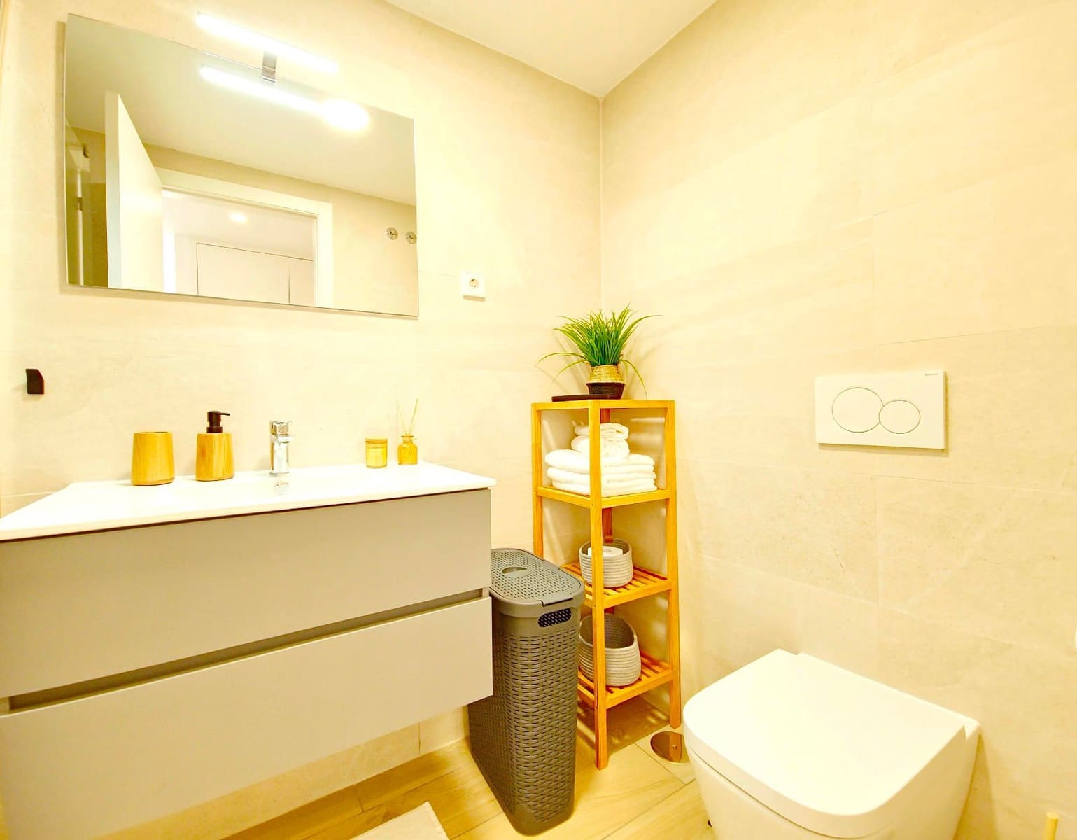 2 makuuhuone Kattohuoneisto myytävänä paikassa Los Alcazares mukana uima-altaan 
autotalli - 354 000 € (Ref: 9239403)