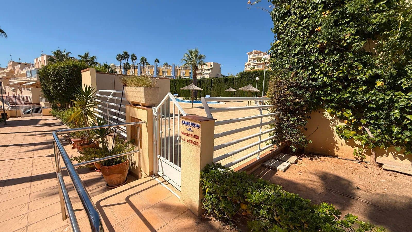 3 soveværelse Lejlighed til salg i Orihuela Costa med swimmingpool garage - € 369.000 (Ref: 9241967)