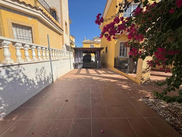 3 sovrum Villa till salu i Lo Crispin, Algorfa med pool garage - 259 900 € (Ref: 9241968)