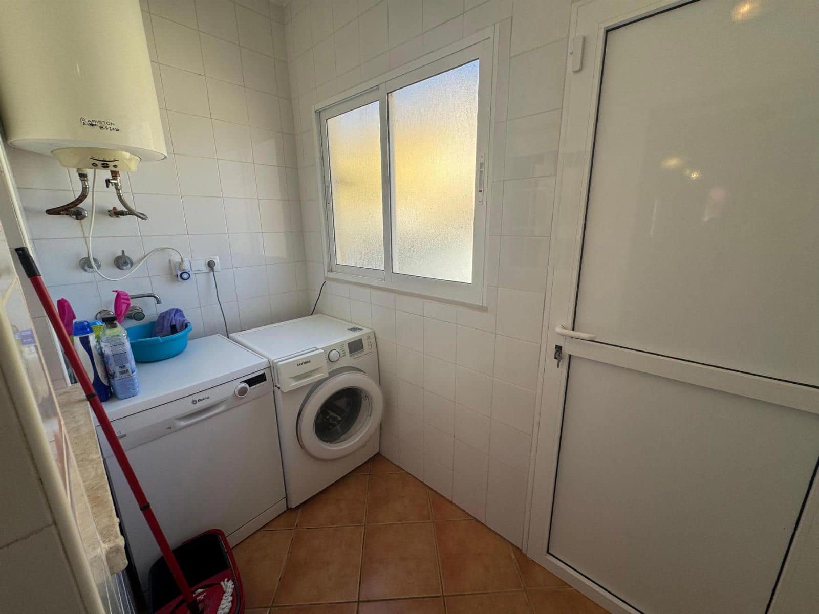 3 soverom Villa til salgs i Lo Crispin med svømmebasseng garasje - € 259 900 (Ref: 9241968)