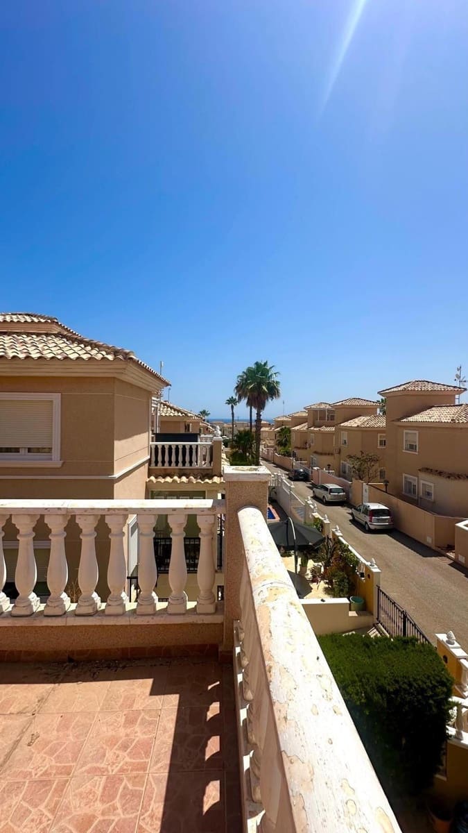 3 soverom Hus til salgs i Los Altos med svømmebasseng garasje - € 334 000 (Ref: 9242488)