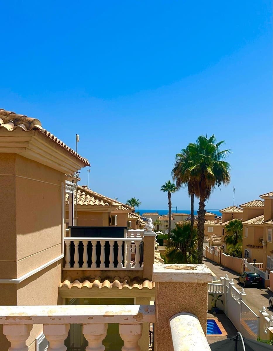 3 soverom Hus til salgs i Los Altos med svømmebasseng garasje - € 334 000 (Ref: 9242488)