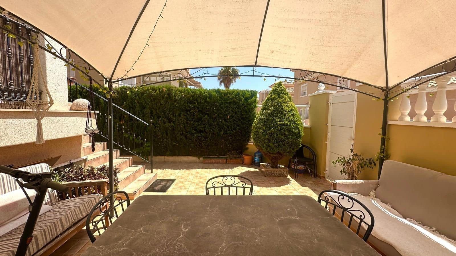 3 soverom Hus til salgs i Los Altos med svømmebasseng garasje - € 334 000 (Ref: 9242488)