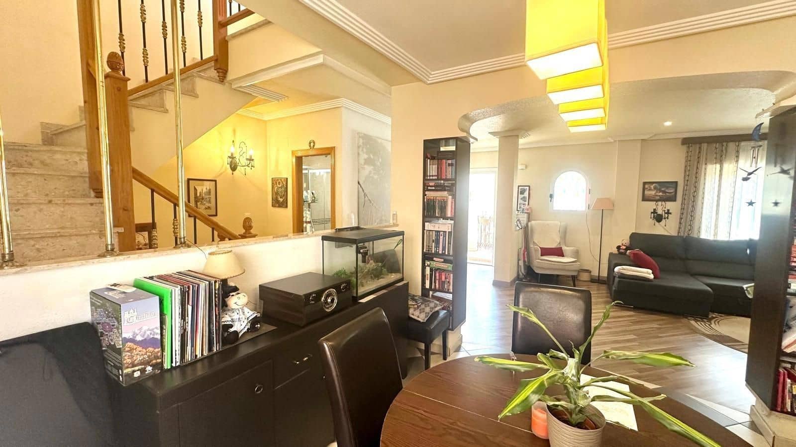 3 soverom Hus til salgs i Los Altos med svømmebasseng garasje - € 334 000 (Ref: 9242488)