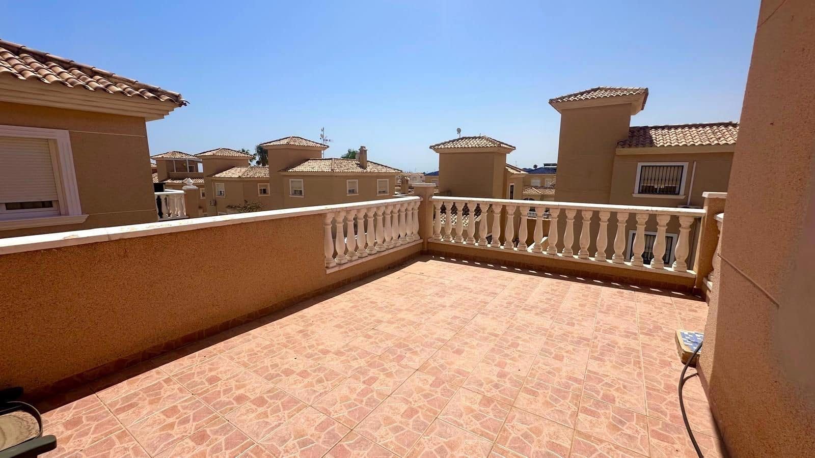 3 soverom Hus til salgs i Los Altos med svømmebasseng garasje - € 334 000 (Ref: 9242488)