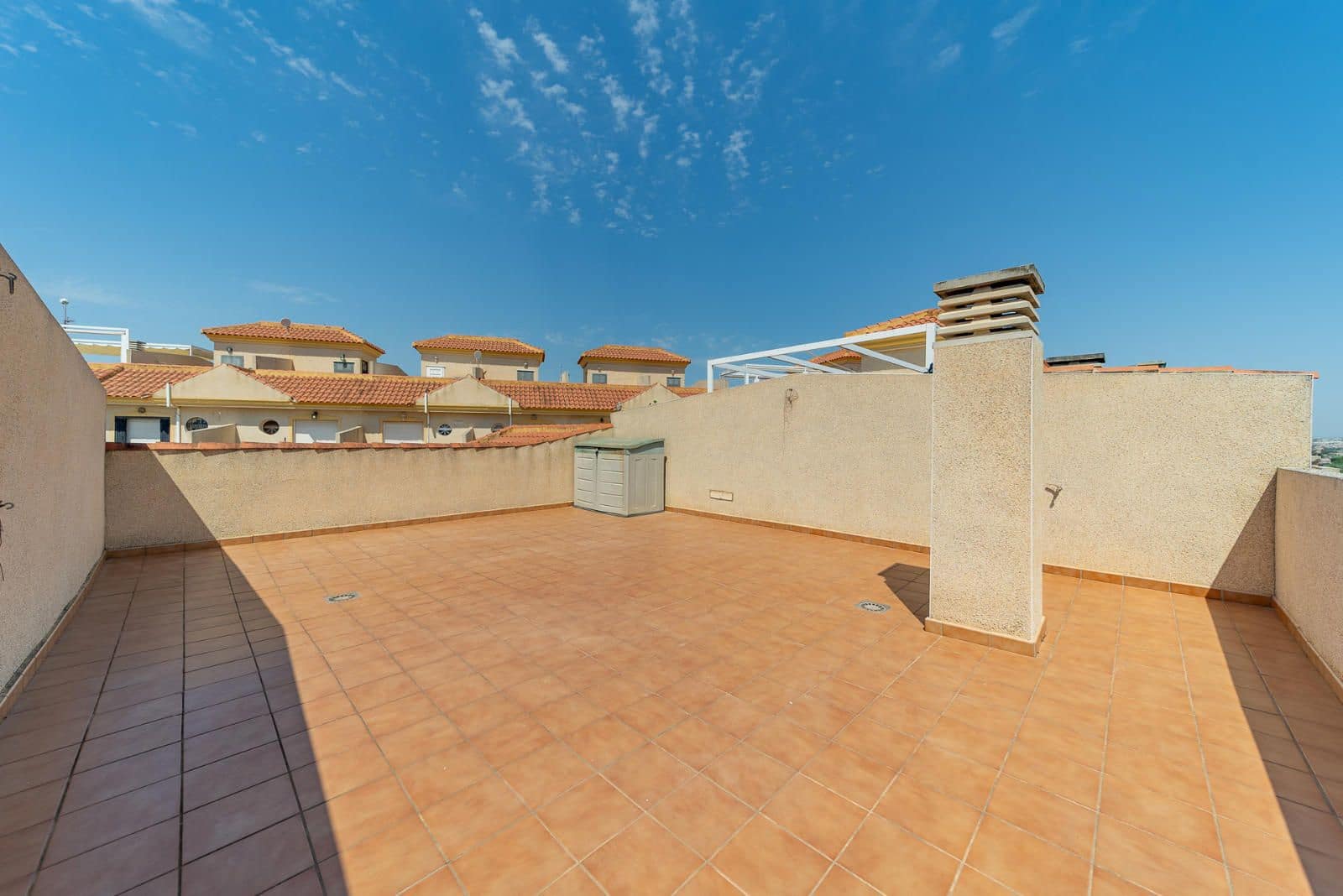 2 soverom Leilighet til salgs i Guardamar del Segura med svømmebasseng garasje - € 175 000 (Ref: 9245273)