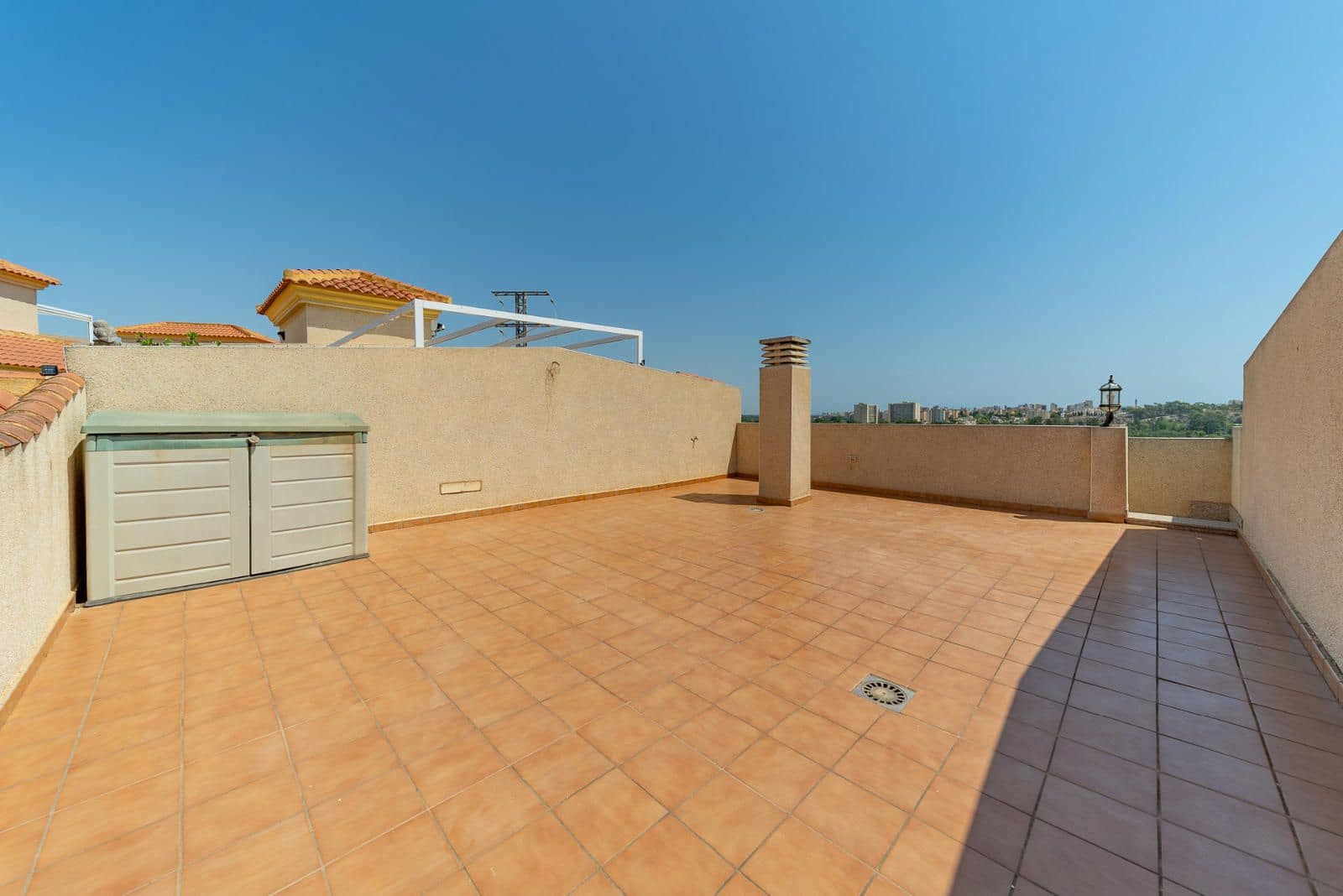 2 soverom Leilighet til salgs i Guardamar del Segura med svømmebasseng garasje - € 175 000 (Ref: 9245273)