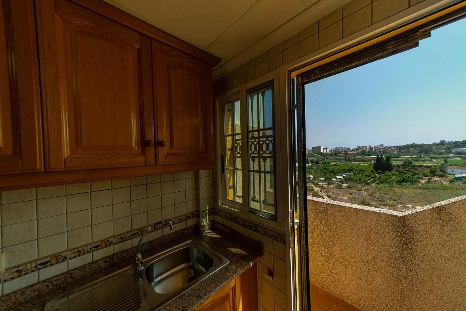 2 soverom Leilighet til salgs i Guardamar del Segura med svømmebasseng garasje - € 175 000 (Ref: 9245273)