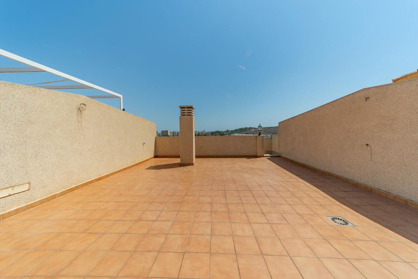 2 soverom Leilighet til salgs i Guardamar del Segura med svømmebasseng garasje - € 175 000 (Ref: 9245273)