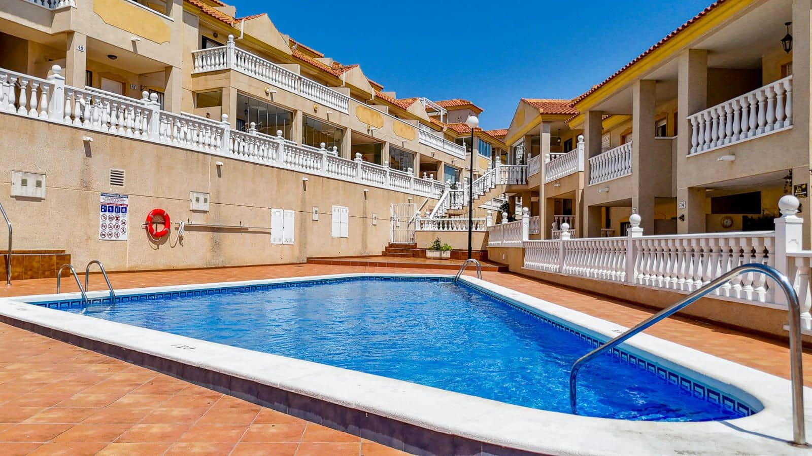 2 soverom Leilighet til salgs i Guardamar del Segura med svømmebasseng garasje - € 175 000 (Ref: 9245273)