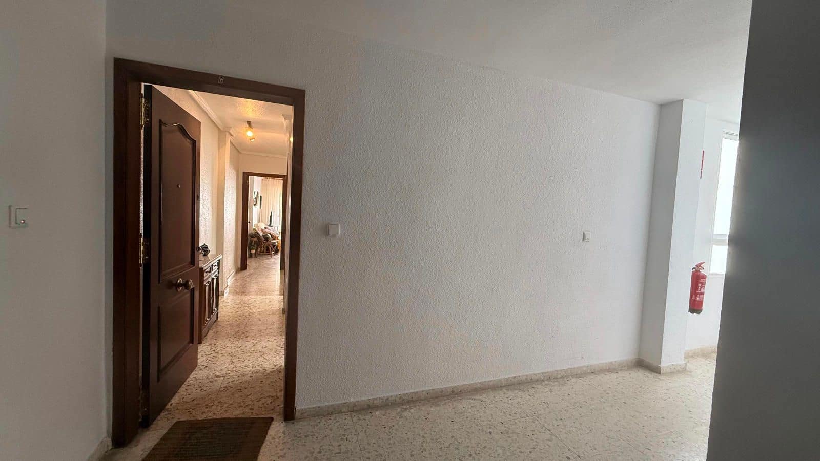 Piso de 3 habitaciones en Torrevieja en venta - 164.000 € (Ref: 9246192)