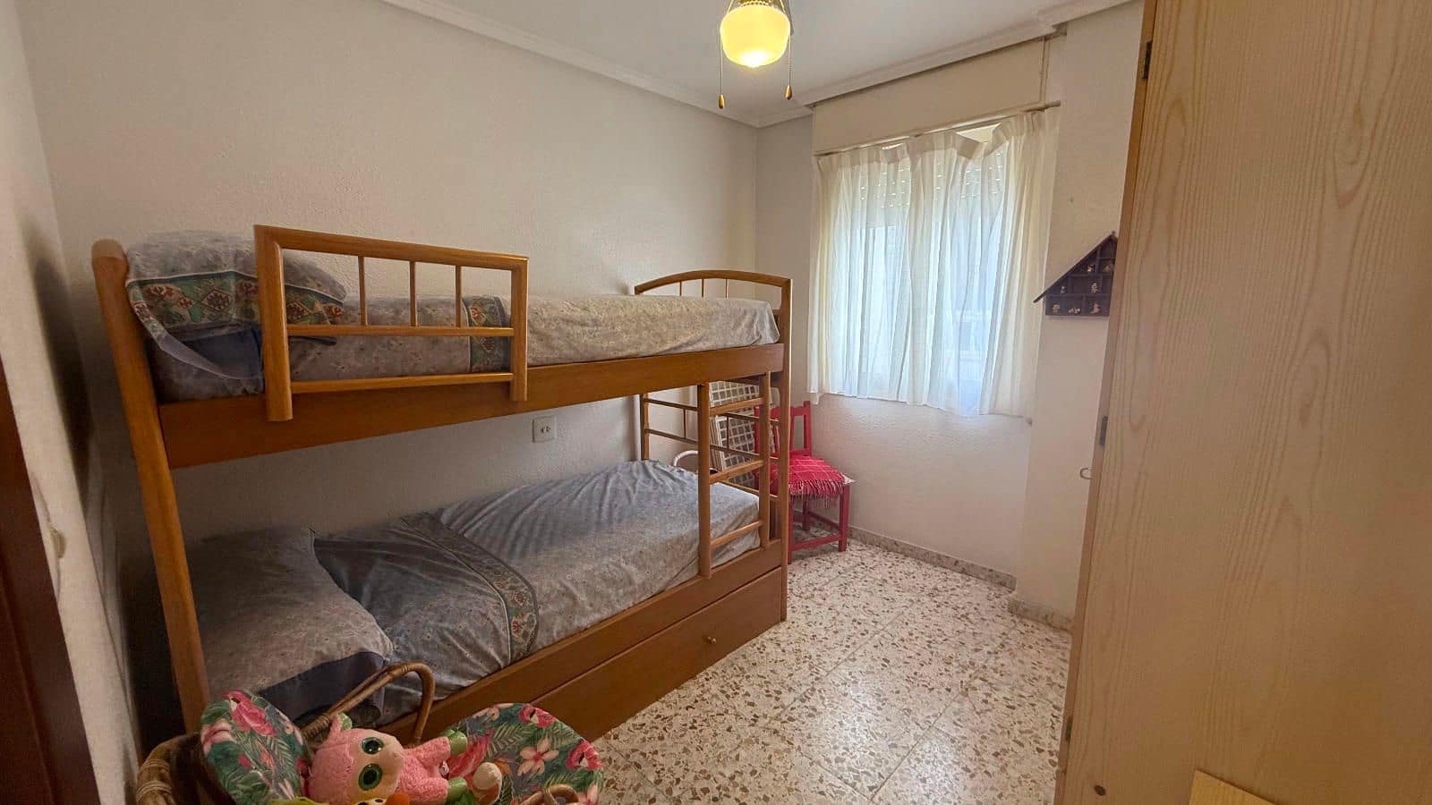 Piso de 3 habitaciones en Torrevieja en venta - 164.000 € (Ref: 9246192)