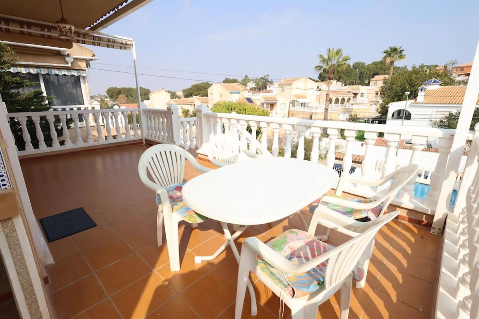 Chalet de 2 habitaciones en Los Balcones en venta con piscina garaje - 269.000 € (Ref: 9249408)