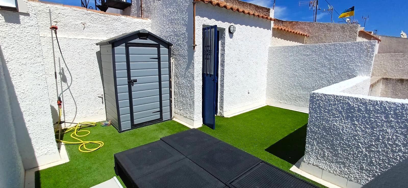 Casa de 2 habitaciones en Torrevieja en venta con piscina - 179.990 € (Ref: 9251566)