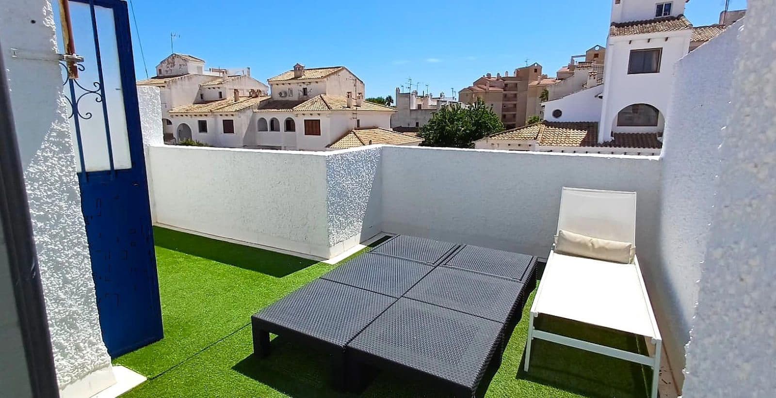 Casa de 2 habitaciones en Torrevieja en venta con piscina - 179.990 € (Ref: 9251566)