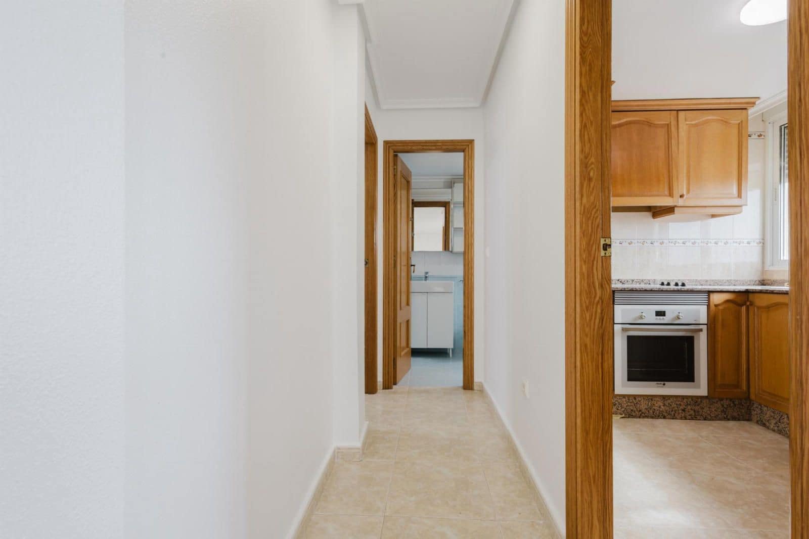 2 chambre Appartement à vendre à Torrevieja avec piscine garage - 136 990 € (Ref: 9251631)