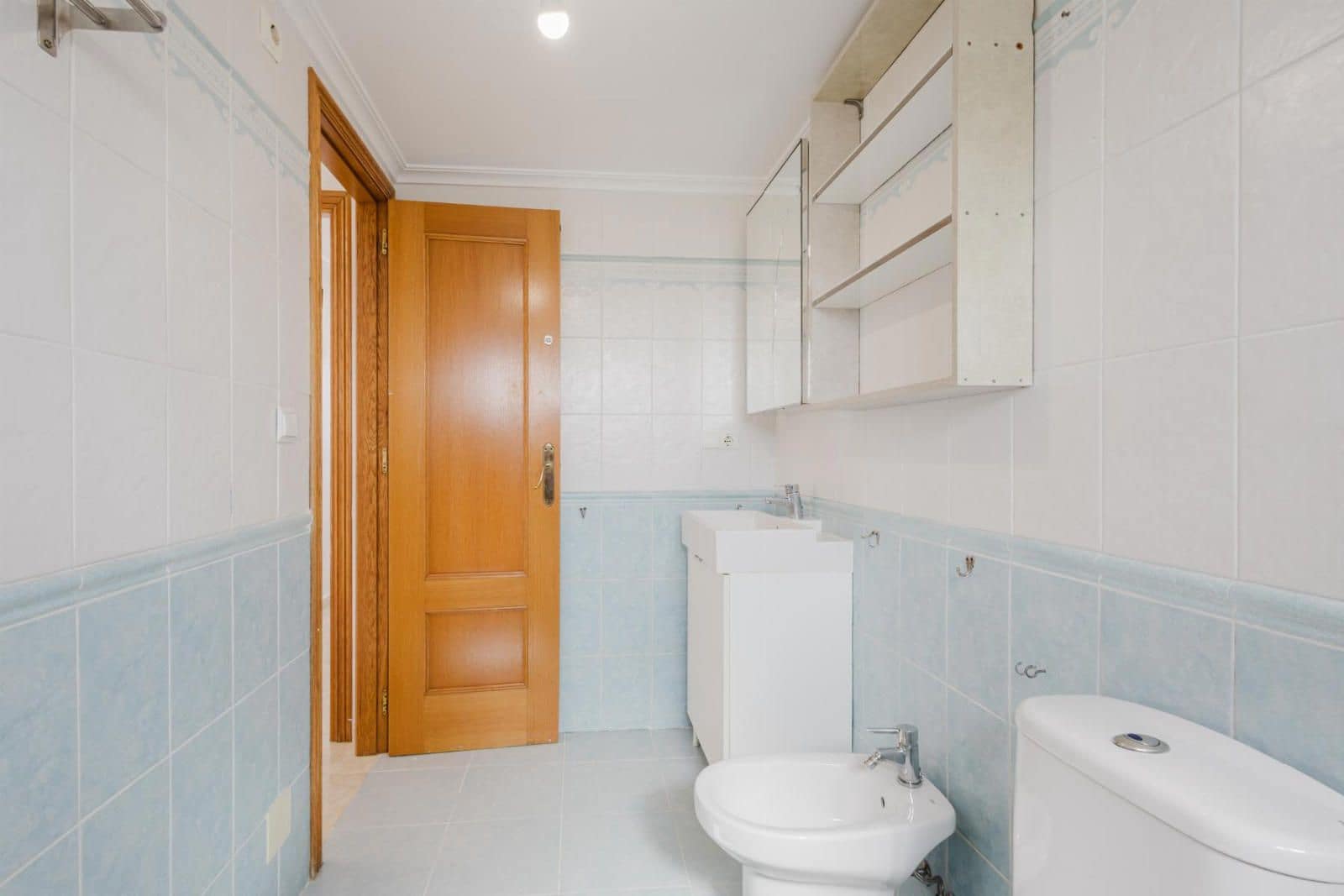 2 chambre Appartement à vendre à Torrevieja avec piscine garage - 136 990 € (Ref: 9251631)