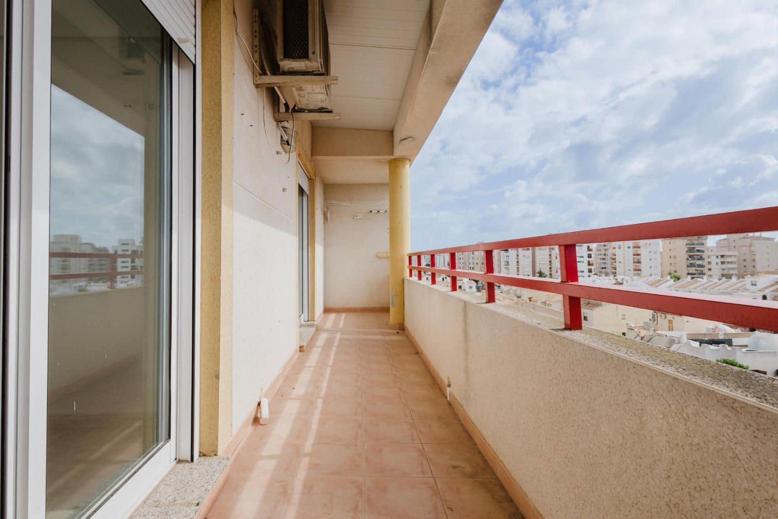 2 chambre Appartement à vendre à Torrevieja avec piscine garage - 136 990 € (Ref: 9251631)