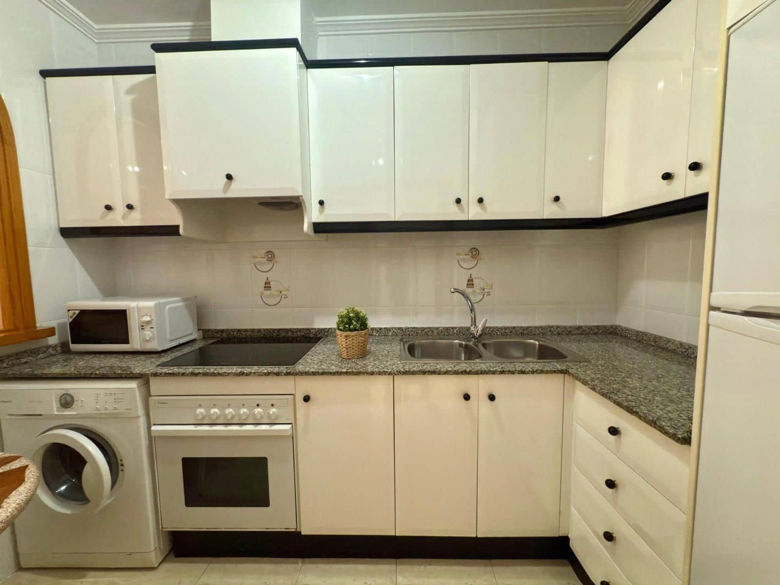 2 soverom Leilighet til salgs i Torrevieja - € 160 000 (Ref: 9251632)