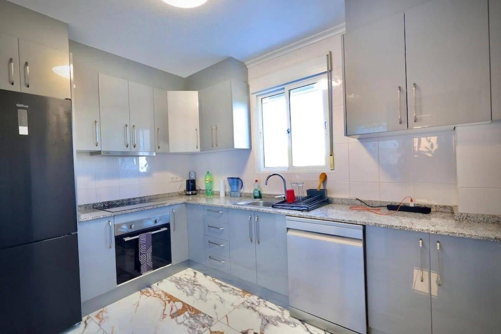 Chalet de 4 habitaciones en San Miguel de Salinas en venta con piscina - 335.000 € (Ref: 9254061)