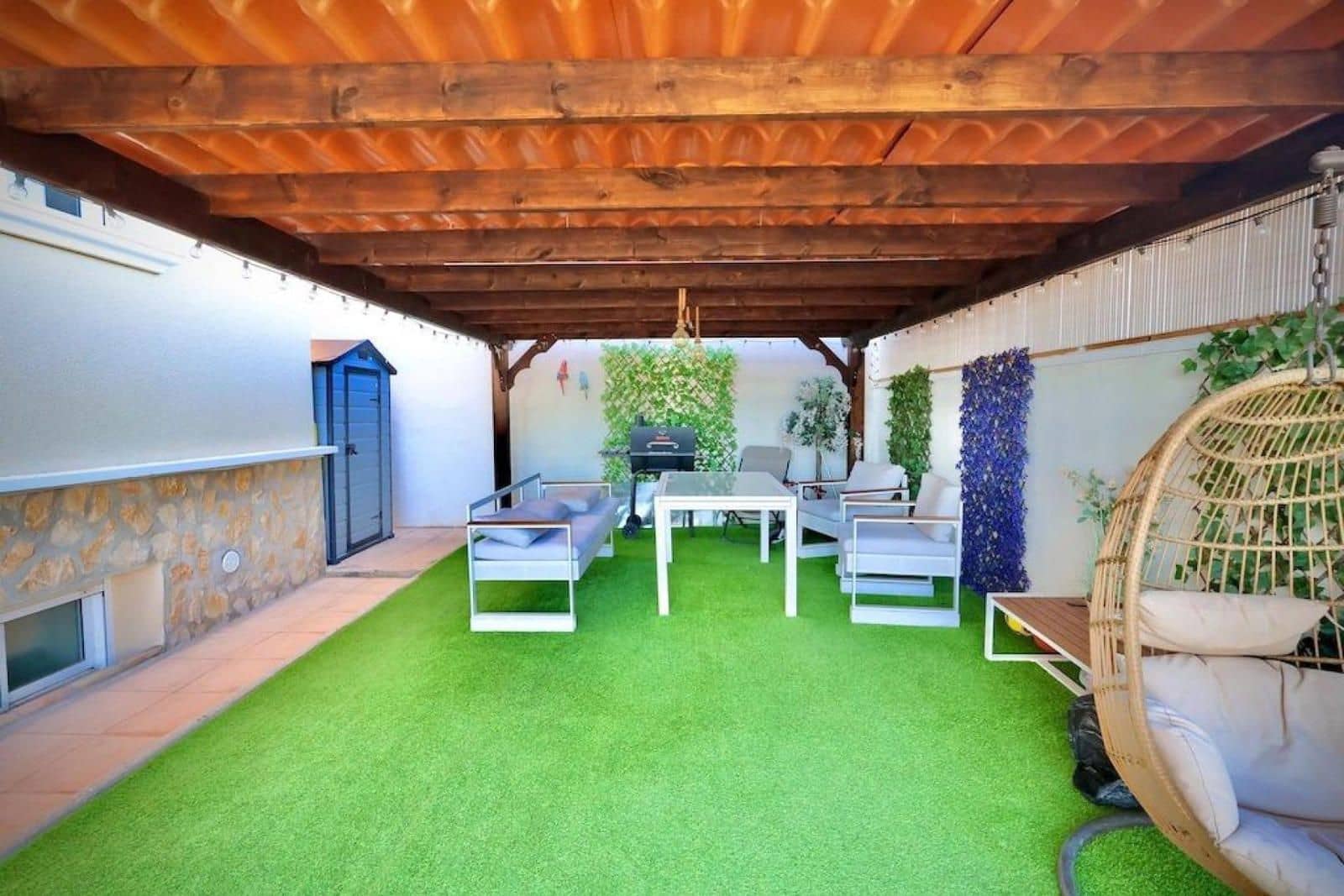 Chalet de 4 habitaciones en San Miguel de Salinas en venta con piscina - 335.000 € (Ref: 9254061)