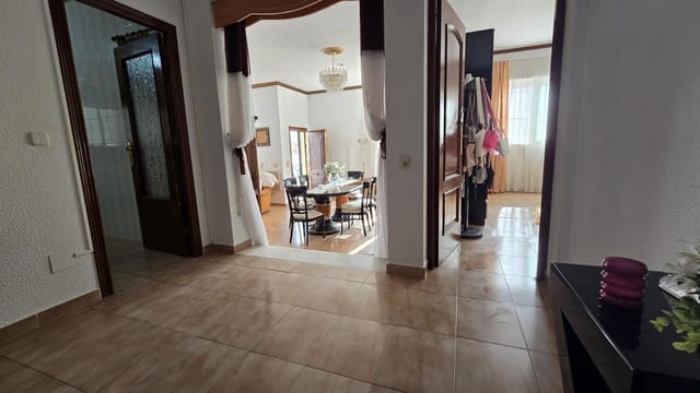 3 chambre Villa/Maison à vendre à El Chaparral, Torrevieja avec piscine garage - 480 000 € (Ref: 9254062)