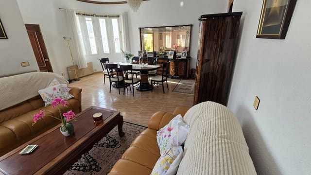 3 chambre Villa/Maison à vendre à El Chaparral, Torrevieja avec piscine garage - 480 000 € (Ref: 9254062)